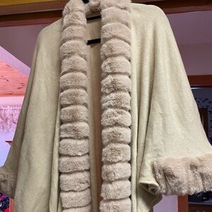NWOT Fur Trimmed Cape